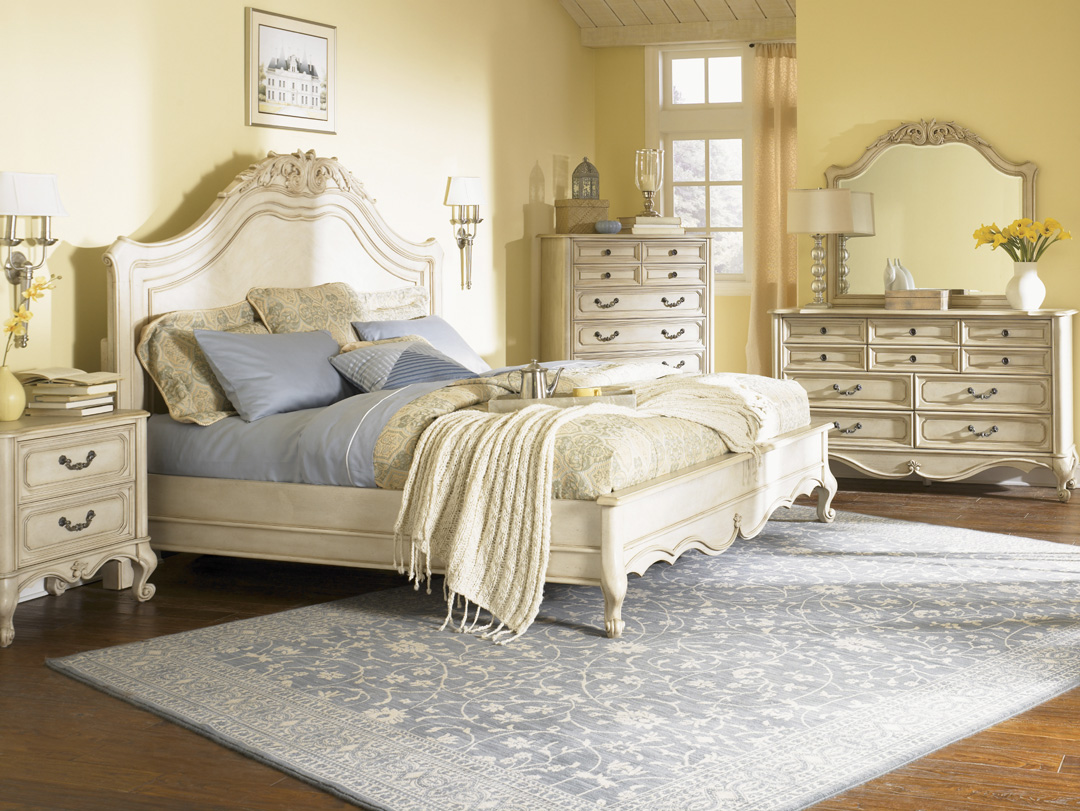 How To Decorate Your Bedroom With A Vintage Style Becoration