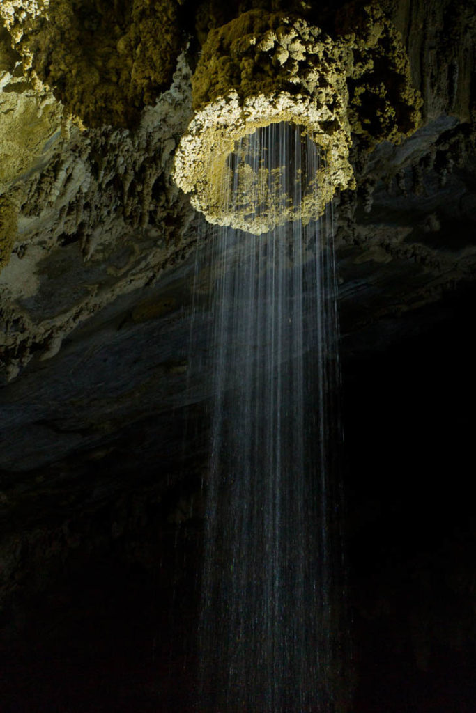 amazing_caves_natural_decoration_10