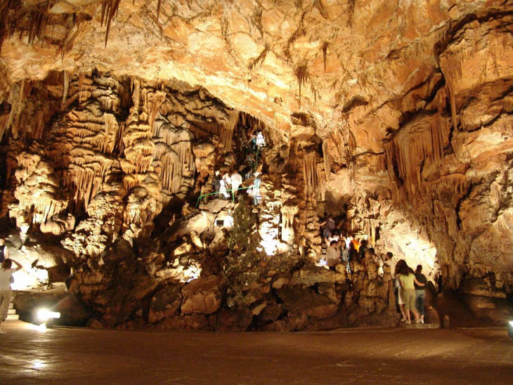 amazing_caves_natural_decoration_16