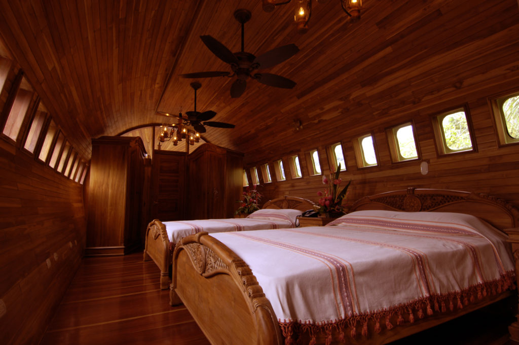 airplanes-transformed-into-hotels-hotelcostaverde7