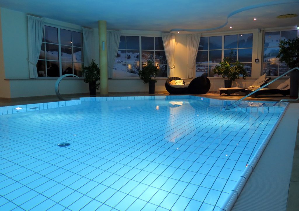 Pic 3 - Indoor pool