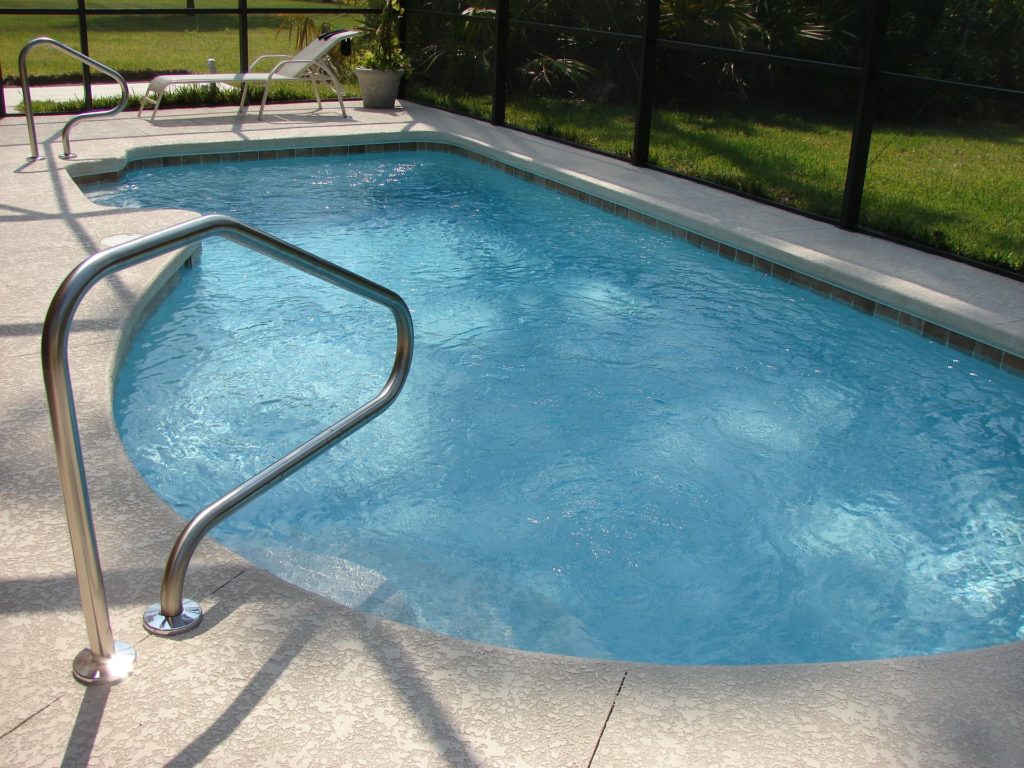 Pic 4 - Outdoor pool
